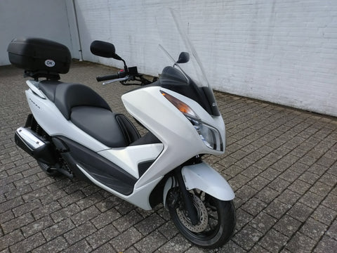 HONDA NSS 300 FORZA    ÅRG 2016   VELHOLDT  .