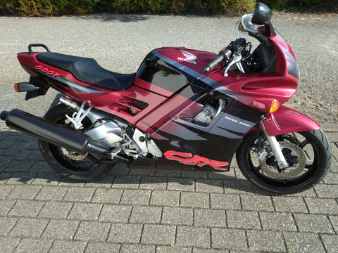 HONDA CBR 600F      ÅRG  1994    VELHOLDT   ..